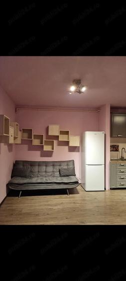 Apartament cu 3 camere semidecomandat în Florești