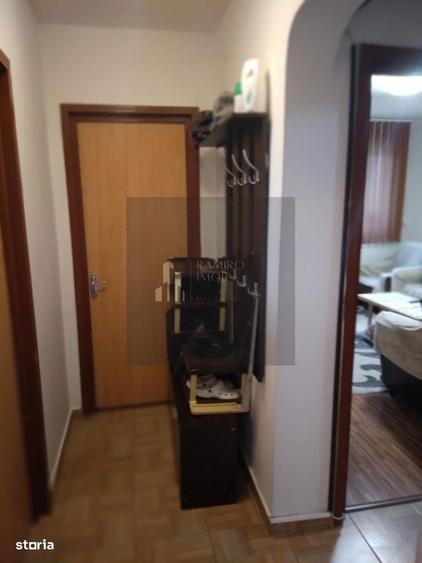 Apartament cu 3 camere decomandat, mobilat în Central