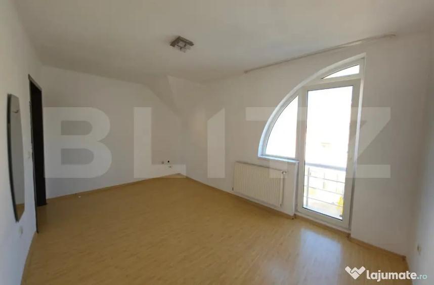 Casă cu 4 camere cu Teren 250 Mp în Central