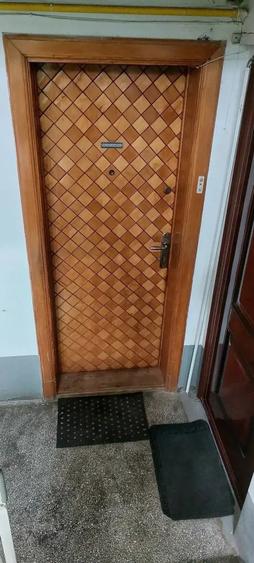 Apartament cu 3 camere semidecomandat în Govândari