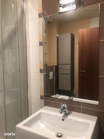 Apartament cu 3 camere decomandat, mobilat în Tractorul