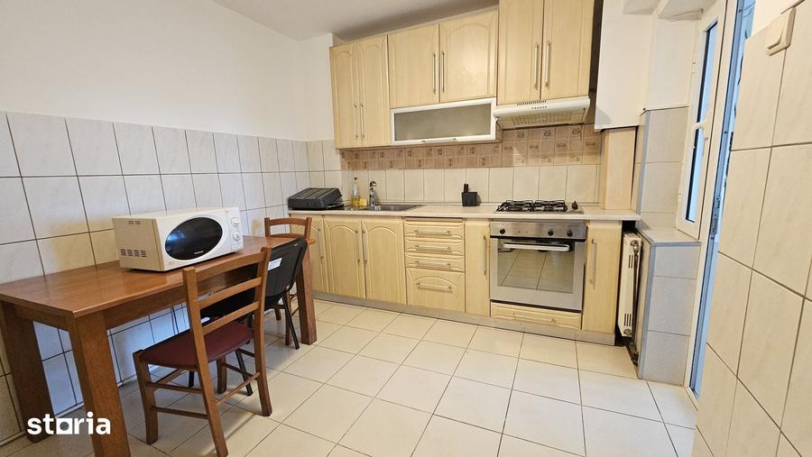 Apartament cu 4 camere decomandat în Tătărași