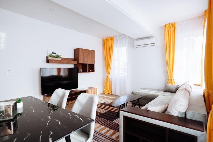 Apartament cu 3 camere decomandat în Central