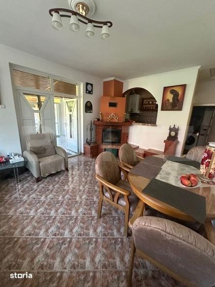 Casă cu 6 camere cu Teren 600 Mp în Micro 17