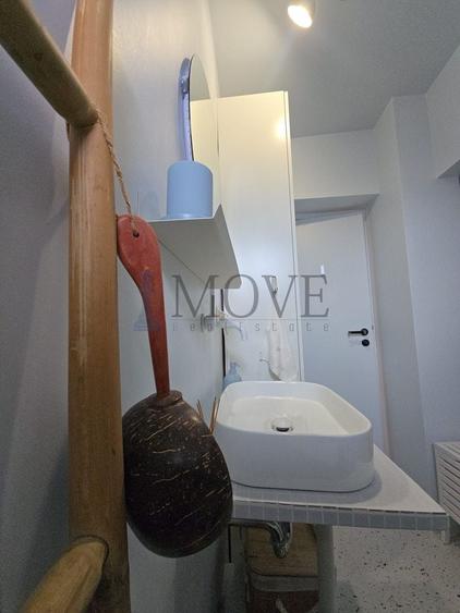 Apartament cu 2 camere semidecomandat, mobilat în P-ța Victoriei
