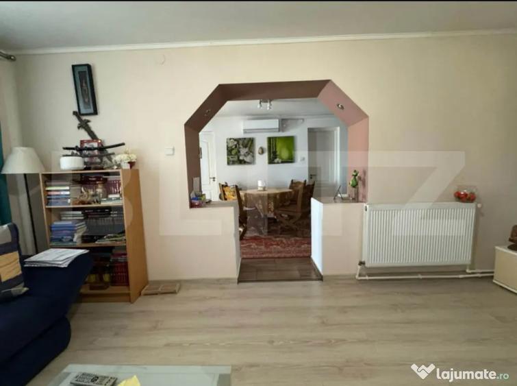 Casă cu 7 camere cu Teren 583 Mp în Păulești