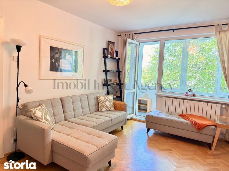 Apartament cu 2 camere, mobilat în Pajura