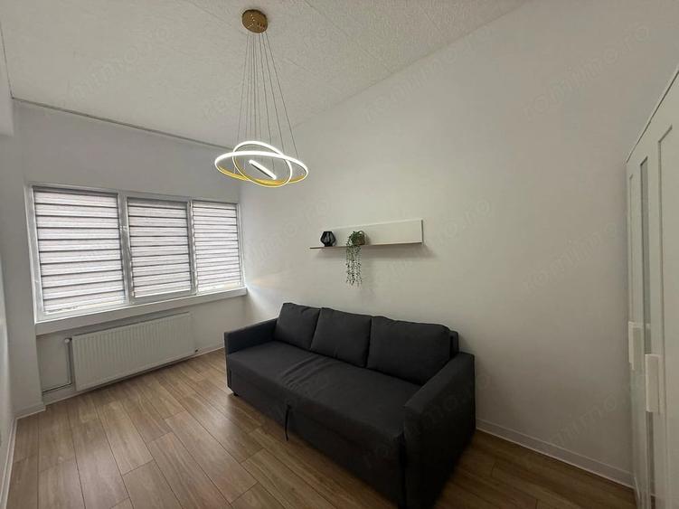 Apartament cu 3 camere semidecomandat în Ultracentral