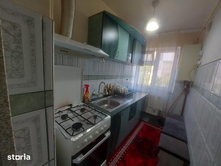 Apartament cu 3 camere în Micro 11