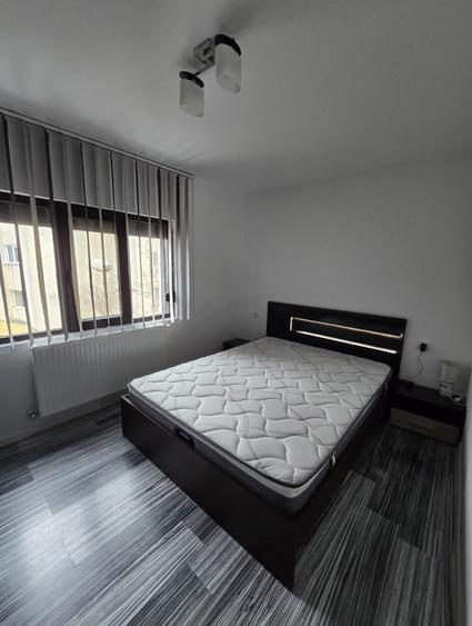 Apartament cu 2 camere semidecomandat în Unirii Sud