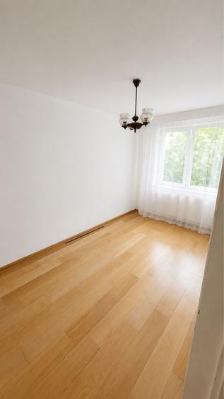 Apartament cu 3 camere decomandat în Exterior Vest