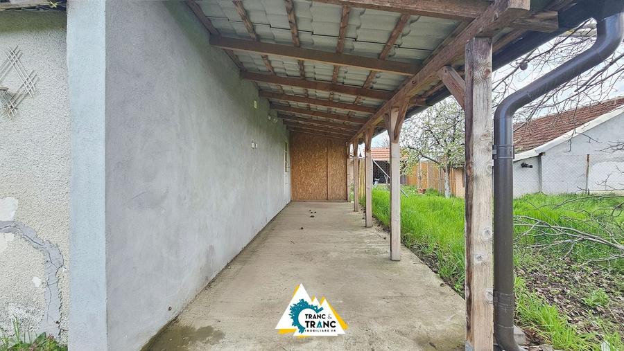 Casă cu 2 camere cu Teren 3890 Mp în Iratoșu
