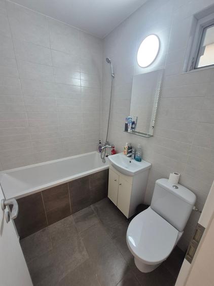 Apartament cu 2 camere decomandat în Lipovei