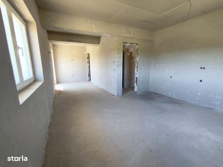 Casă cu 4 camere cu Teren 280 Mp în Mohu