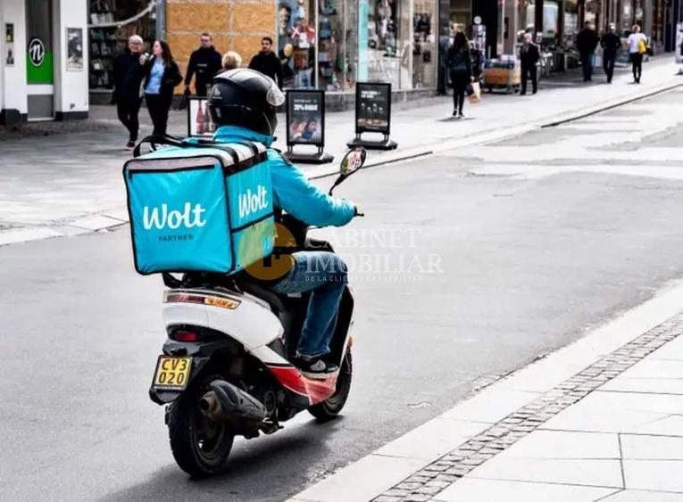 Birou, de 50 mp, în Podul de Piatră