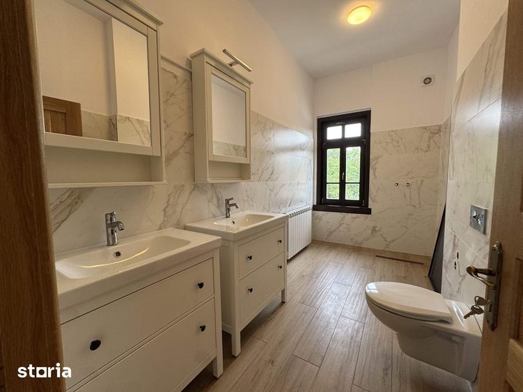 Casă cu 6 camere cu Teren 1000 Mp în Central