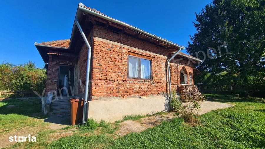 Casă cu 3 camere cu Teren 1989 Mp în Băiculești