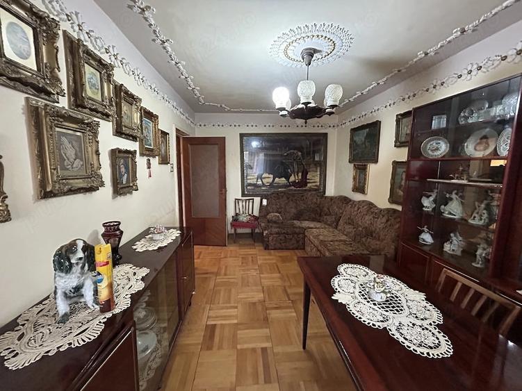 Apartament cu 4 camere decomandat în Ultracentral