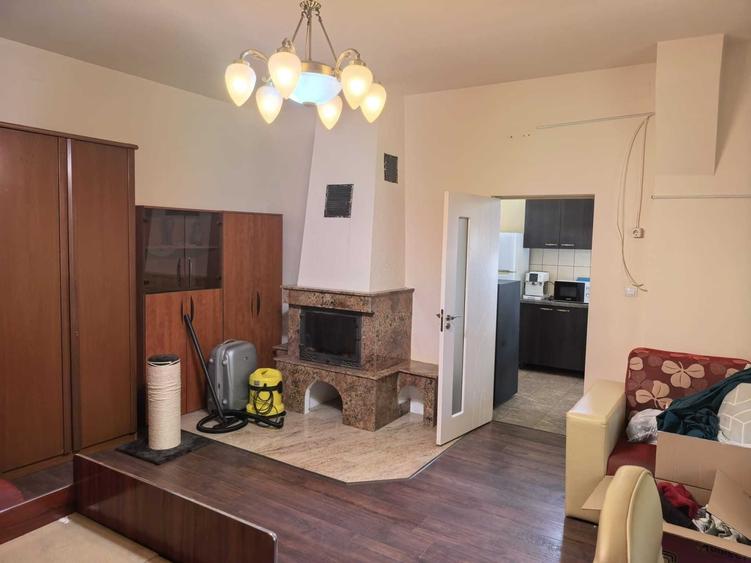 Apartament cu 3 camere decomandat în Decebal