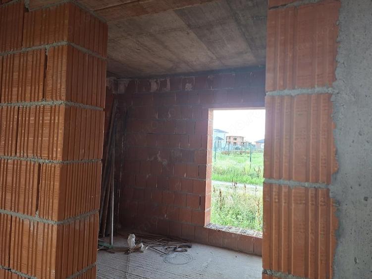Casă cu Teren 325 Mp în Odoreu