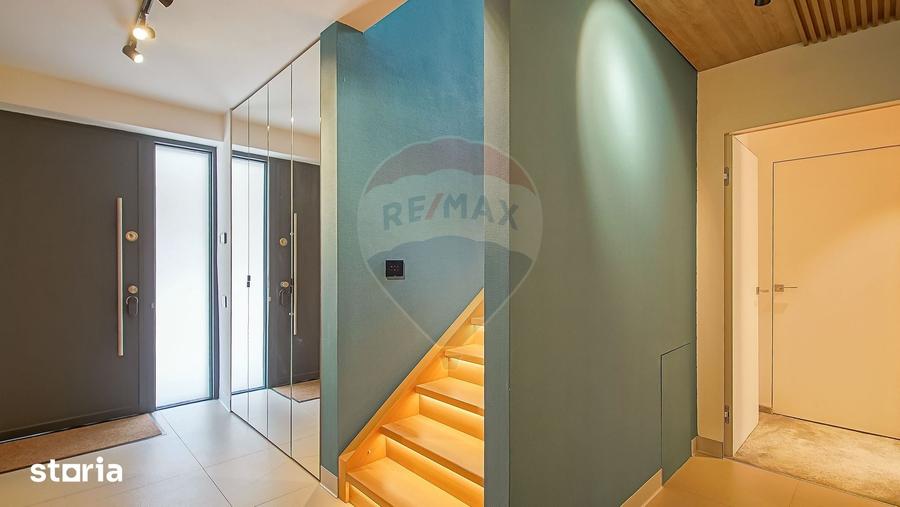 Apartament cu 3 camere în Schei