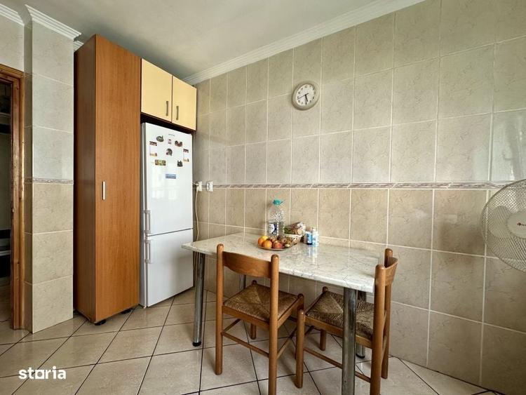 Apartament cu 3 camere în Gorjului