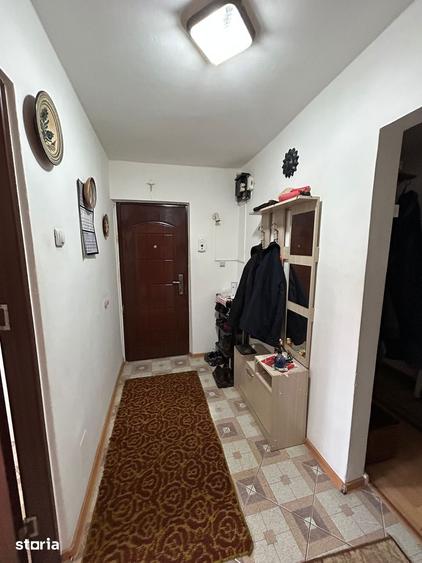 Apartament cu 4 camere decomandat în Sud