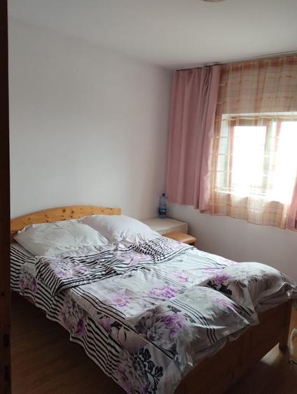 Casă cu 4 camere în Petros