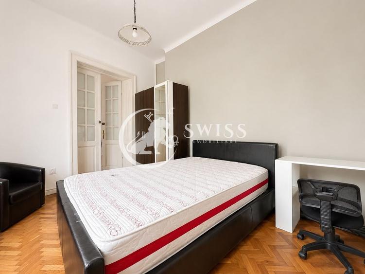 Casă individuală cu 3 camere cu Canalizare în Central