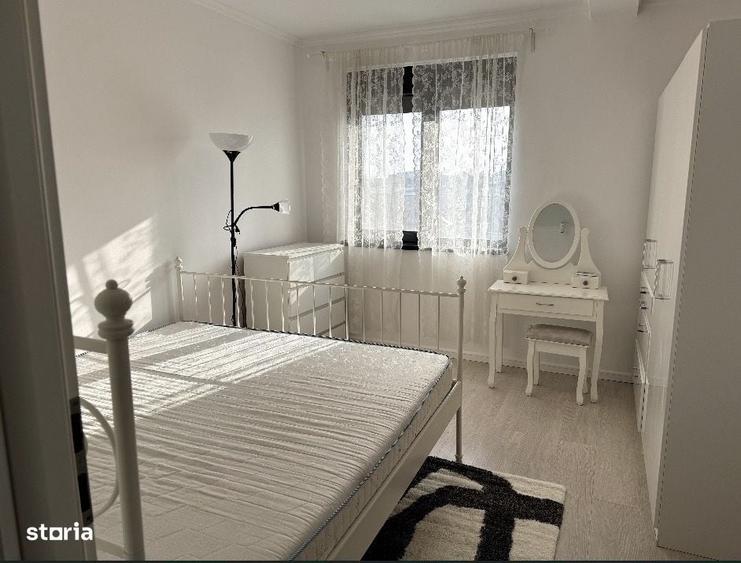 Apartament cu 3 camere decomandat în Sud