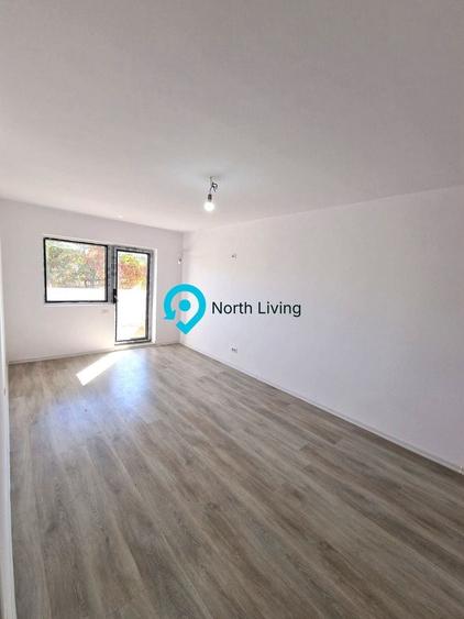 Apartament cu 3 camere decomandat în Est