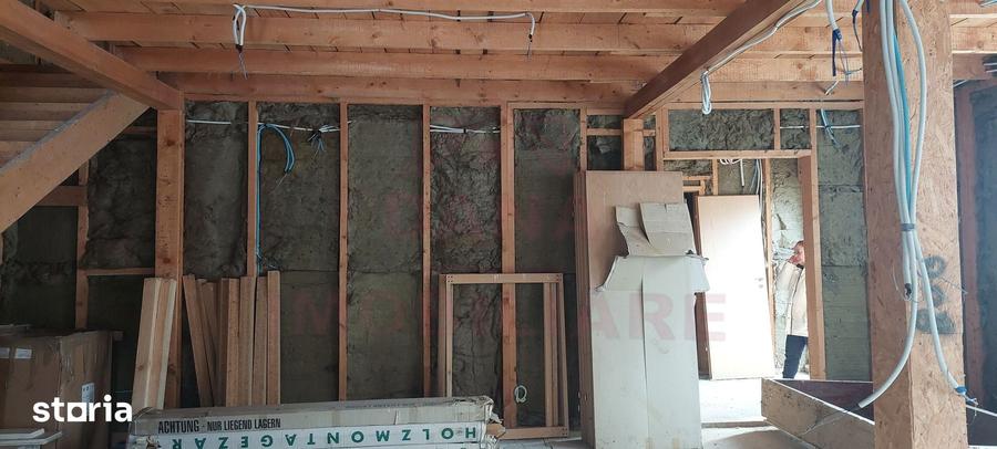 Casă cu 4 camere decomandat cu Teren 563 Mp în Rusca