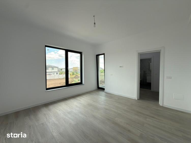 Casă cu 5 camere cu Teren 360 Mp în Berceni