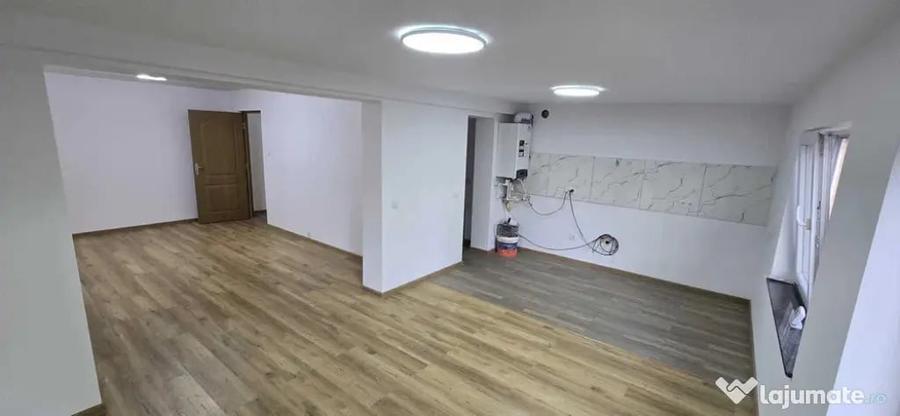 Apartament cu 4 Camere Semidecomandate - Parter Zona George Enescu - Suceava (Suceava) - 3