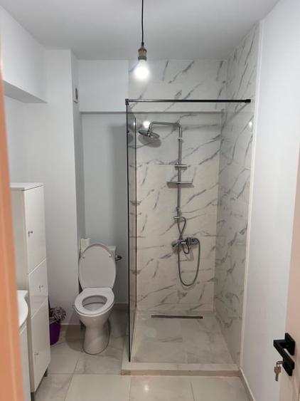 Apartament cu 2 camere decomandat în Calea Moldovei