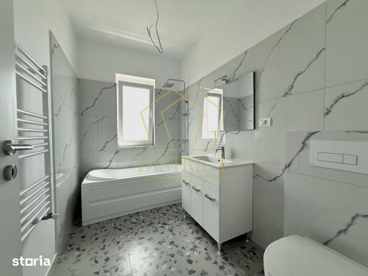 Casă cu 4 camere cu Teren 374 Mp în Sânandrei