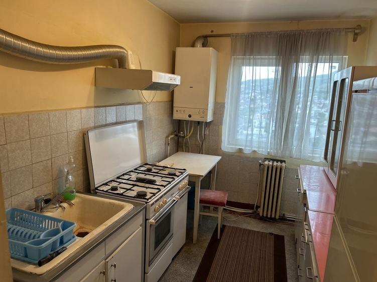 Apartament cu 4 camere decomandat în Bistrița