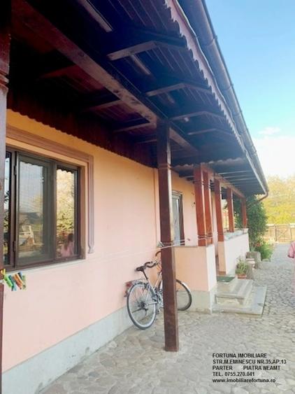 Casă individuală cu 7 camere cu Teren 2000 Mp în Exterior Vest