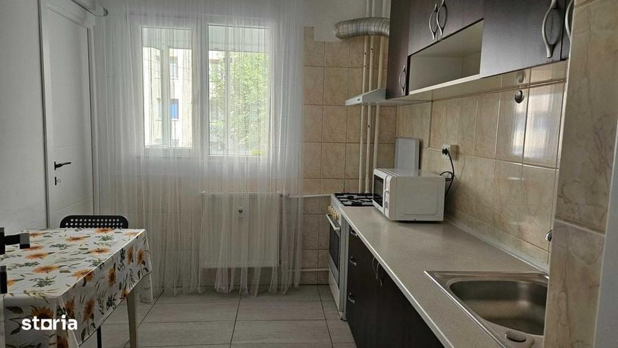Apartament cu 2 camere decomandat în Lacul Morii