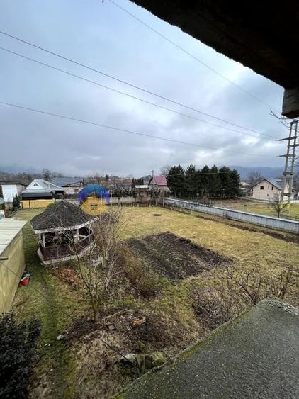 Casă cu 5 camere cu Canalizare în Viișoara