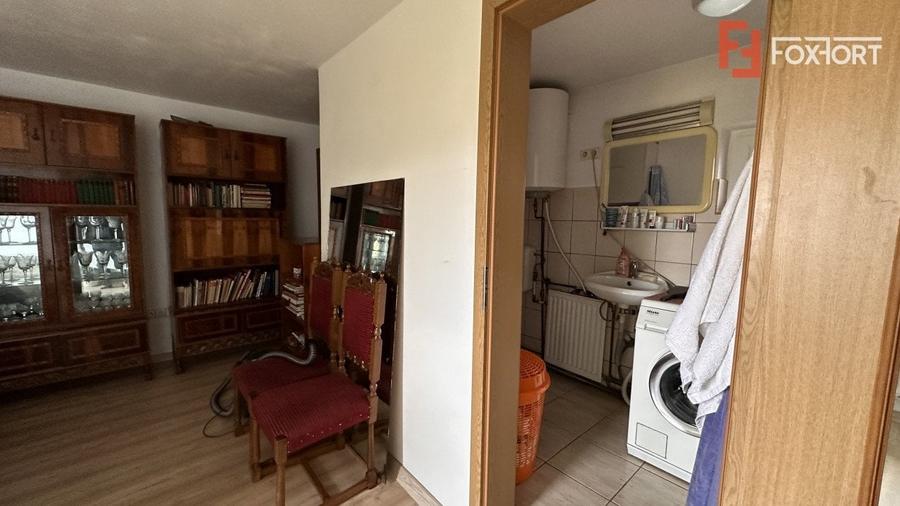 Casă individuală cu 4 camere cu Canalizare în Chișoda