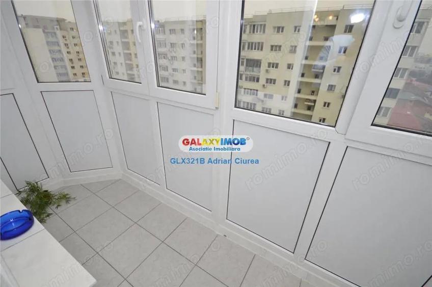 Apartament cu 4 camere semidecomandat, mobilat în Ștefan cel Mare