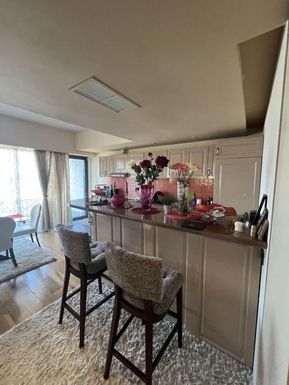 Apartament cu 3 camere decomandat, mobilat în Faleza Nord