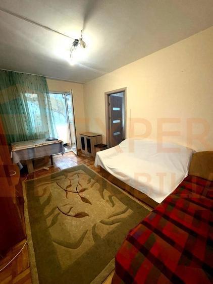 Apartament cu 3 camere semidecomandat, mobilat în Tomis Nord