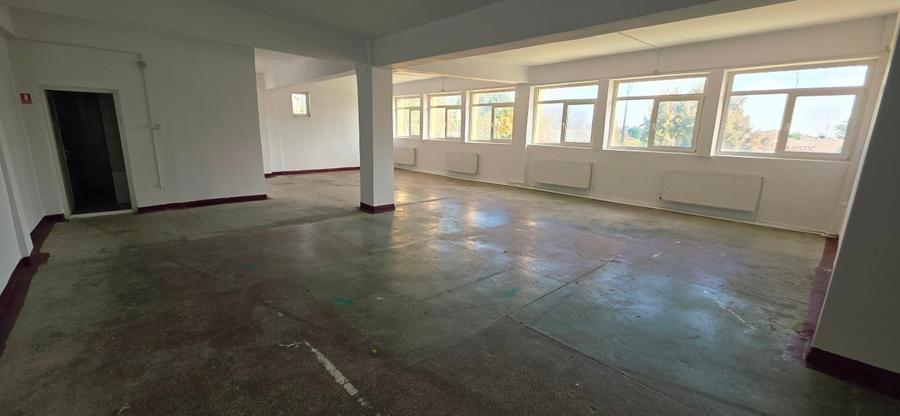 Spațiu comercial, de 620 mp, în Sud