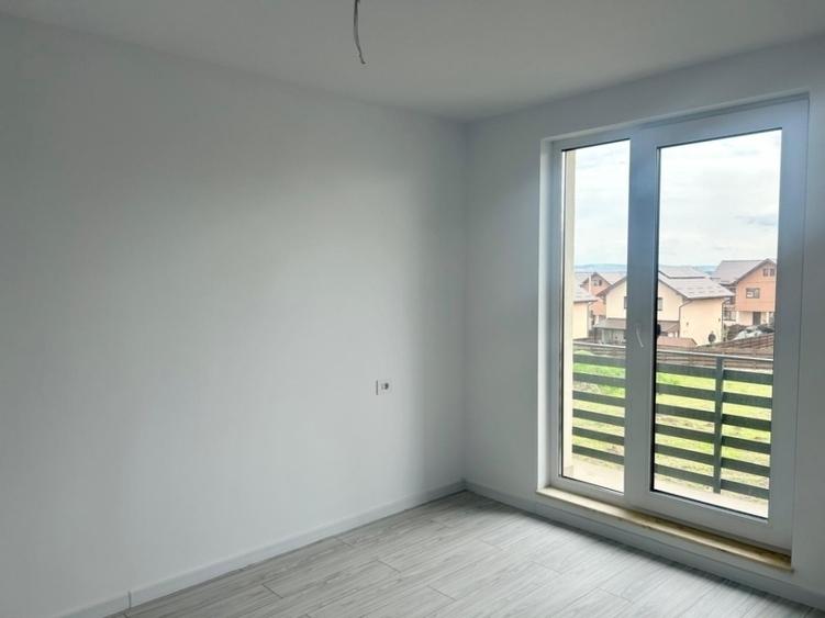 Casă individuală cu 4 camere cu Teren 250 Mp în Valea Lupului