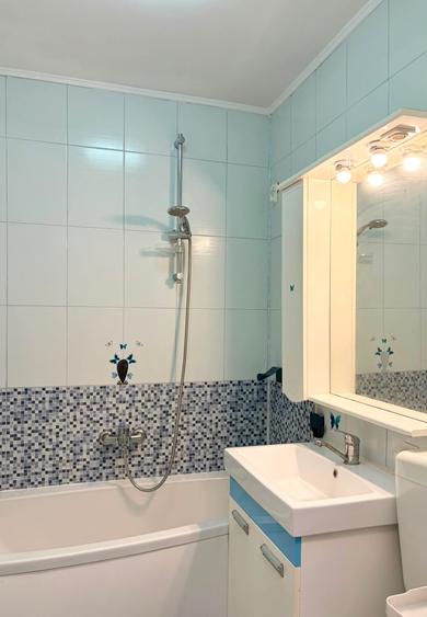 Apartament cu 3 camere semidecomandat în Drumul Taberei