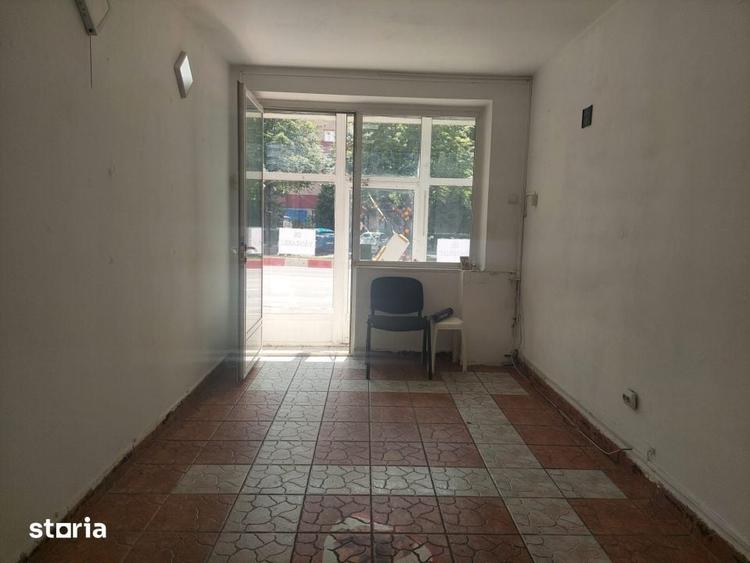 Spațiu comercial, de 55 mp, în Dârste