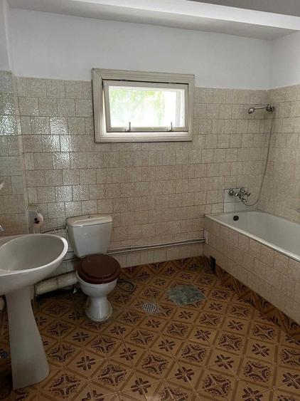 Casă cu 4 camere decomandat în Burdujeni