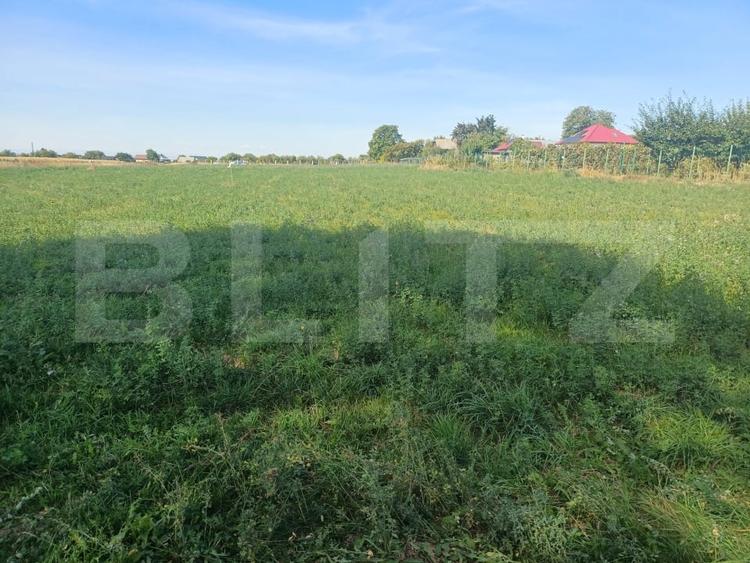 Teren Construcții intravilan de 1532 mp, în Plopeni